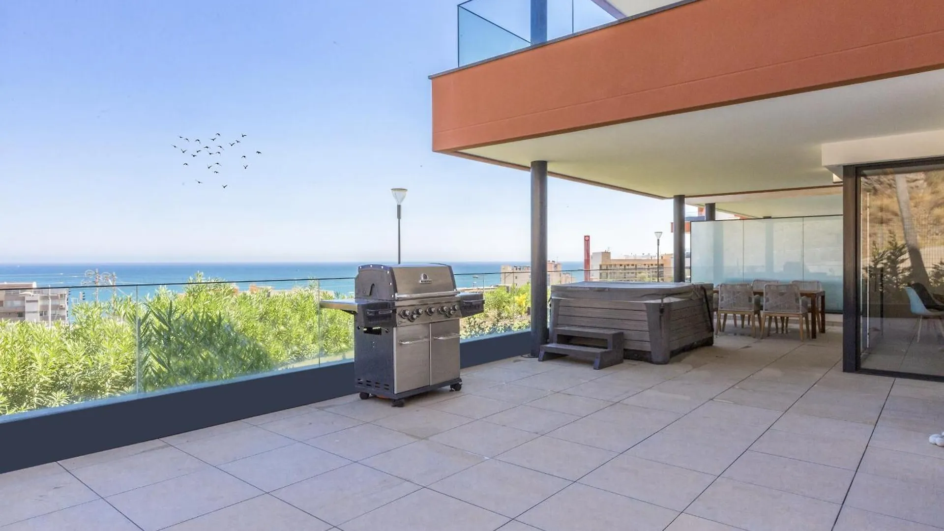 Vivi Homes - Boa Pool, Terrace & Sea View Фуэнхирола Апартаменты